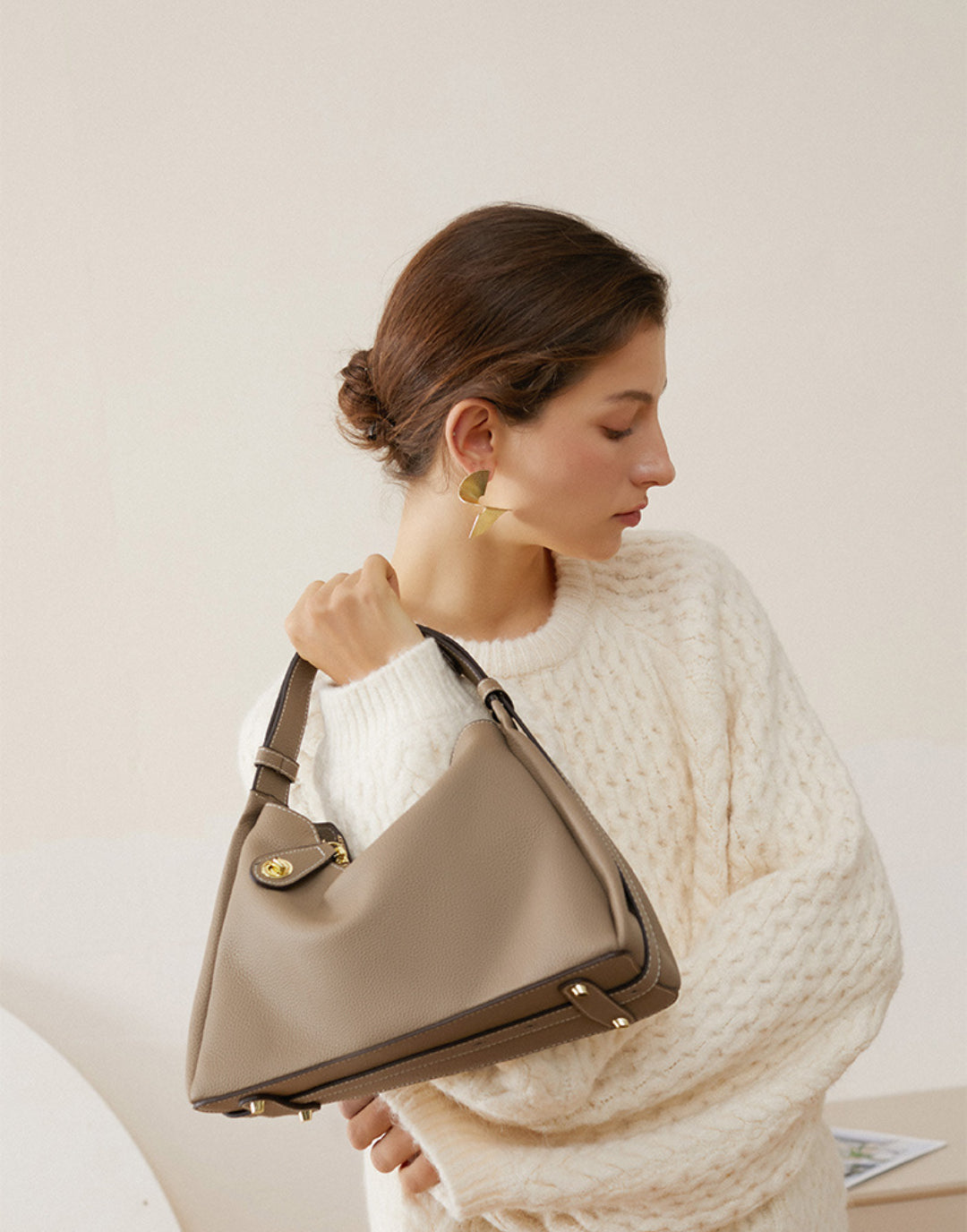 Yenesy Women Cowhide Leather Crossbody & Shoulder Bag