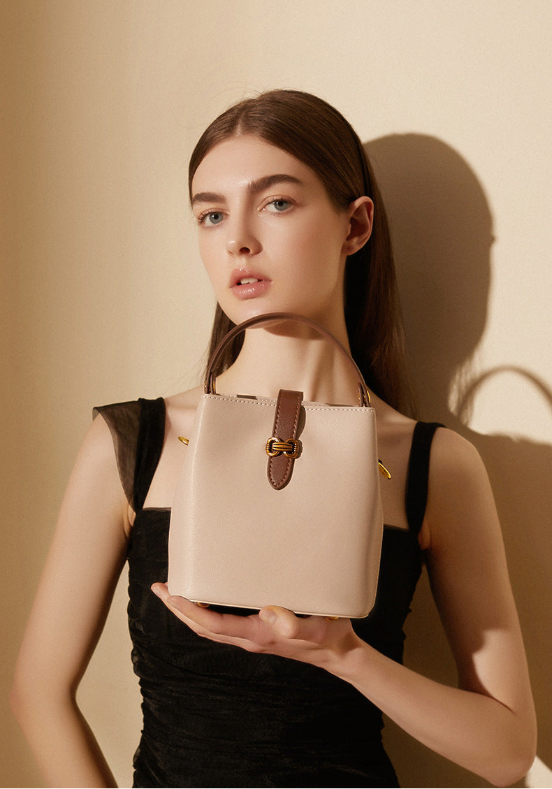 Yenesy Women Leather Crossbody Bucket Bag