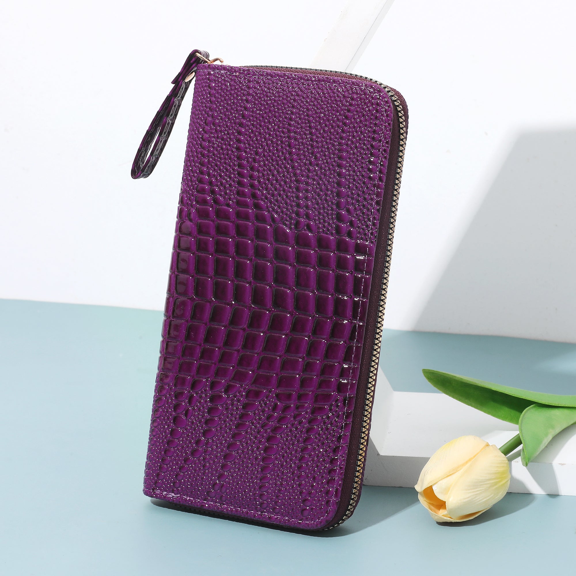 Womens Wallets Large Capacity Blocking Genuine Leather Wallet for Women Zip Clutch Card Holder with Wristlet WW90002